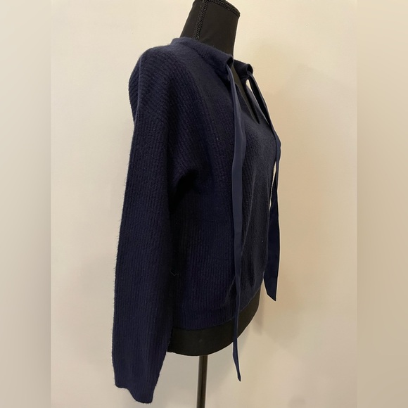 MOTF Deep Blue V-Neck Sweater - Picture 2 of 5